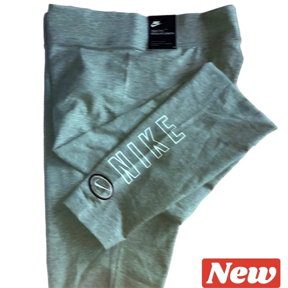 🆕 Nike Varsity Leg Logo Gray & White Large Leggings